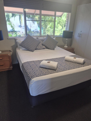 Bedroom, Sailfish Cove & RIVA Apartments, Maroochy - Mooloolaba