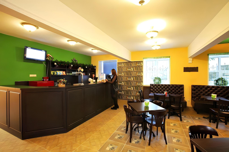 Others 4, Hotel Katyusha, North-Eastern