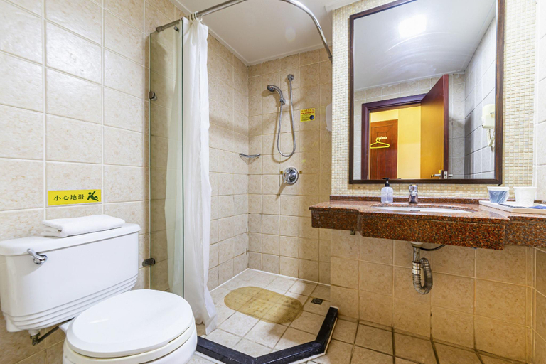 Bathroom 3, Home Inn Sanya Yuya Road Dadonghai, Sanya