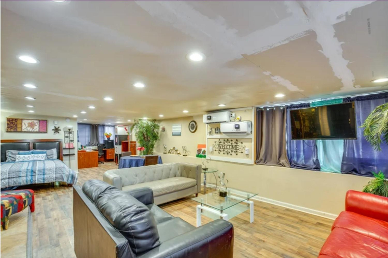Others 4, PRIVATE ENTRANCE APT RooM #4, Dallas