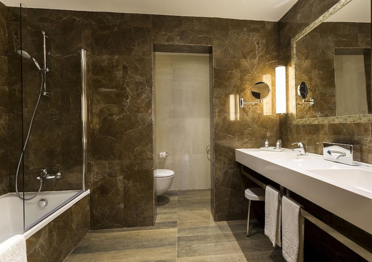 Bathroom 4, Concorde Green Park Palace, Hammam Sousse