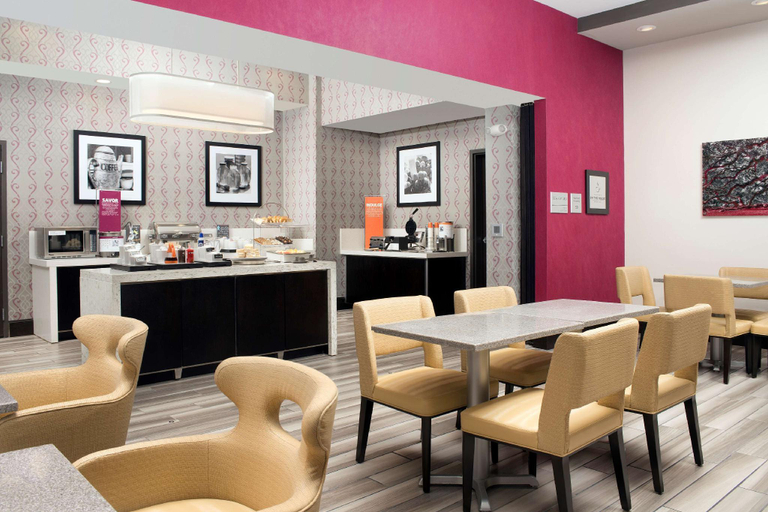 Food & Drinks 5, Hampton Inn Huntsville/Village of Providence, Madison