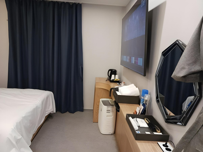 Others 5, Hotel ONO, Jung