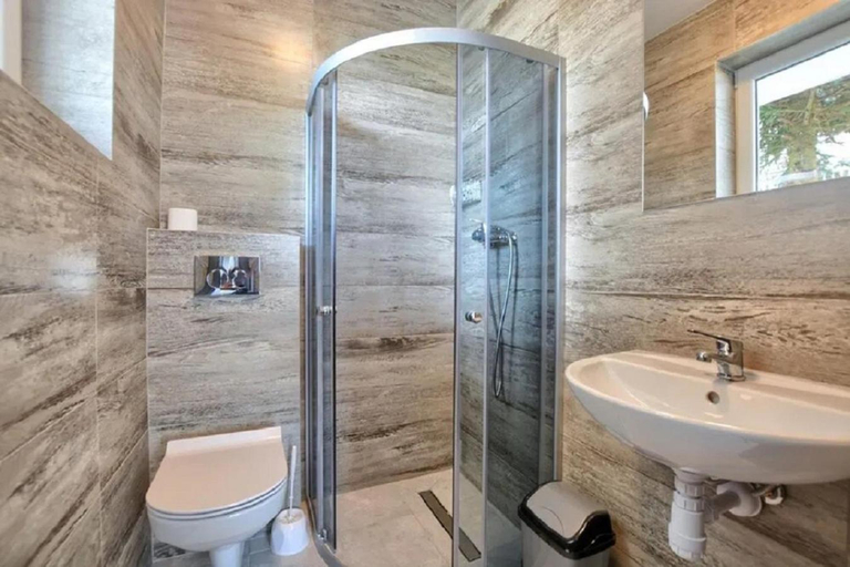 Bathroom, willa wena, Nowy Sącz