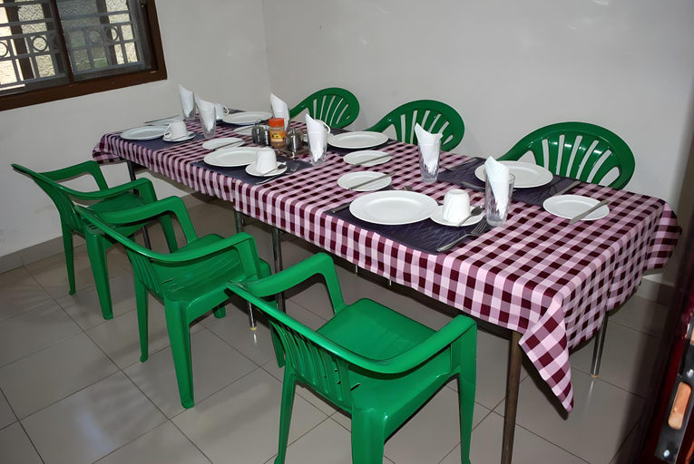 Food & Drinks, Bethel Guesthouse, Busongora