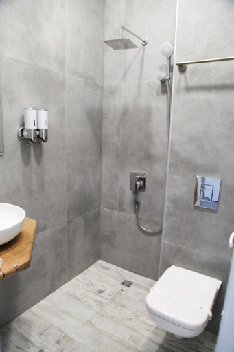 Bathroom 3, Corner House, Lovech