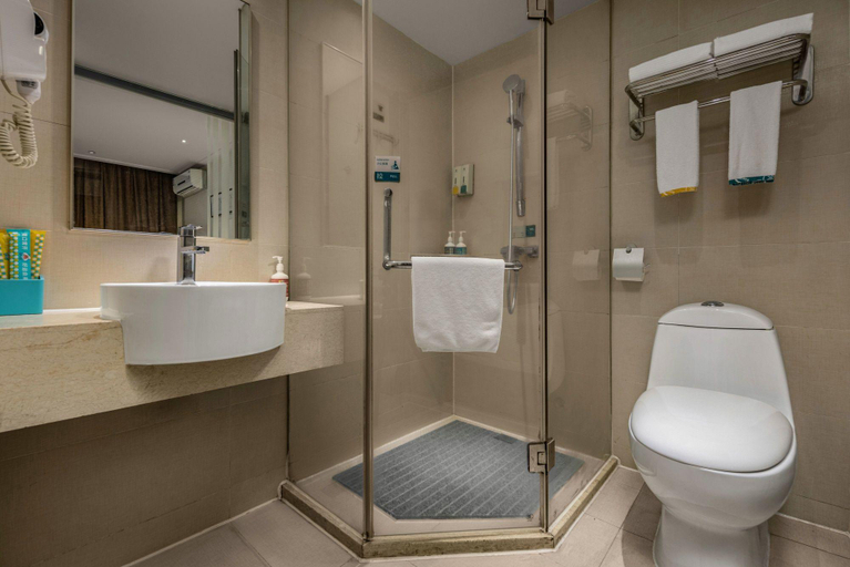 Bathroom 3, City Comfort Inn Changsha Wuyi Avenue Yingbin Road, Changsha