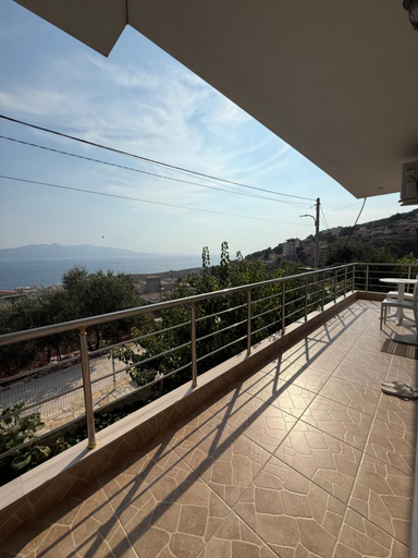 Others 4, Luan Apartments, Sarandës