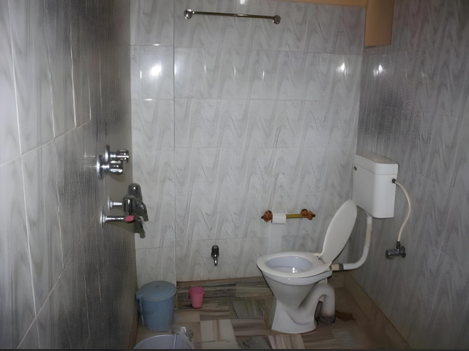 Bathroom 2, Hotel Jeet Mahal, Jaisalmer