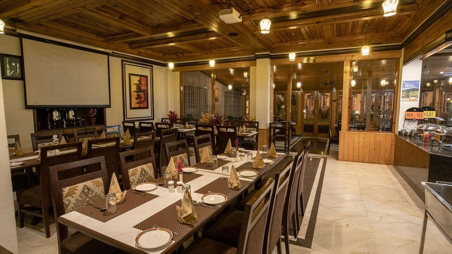 Food & Drinks 2, Kanishka, Manali - AM Hotel Kollection, Kullu