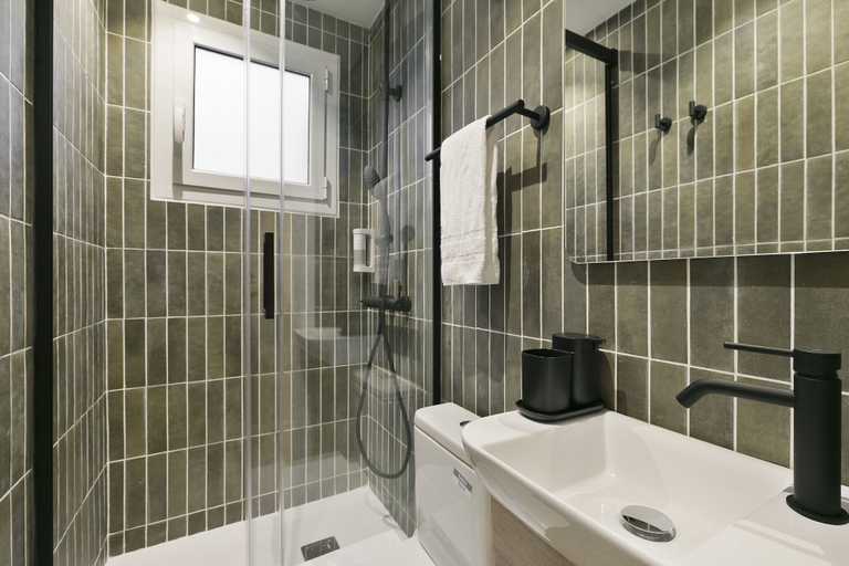 Bathroom 5, Wow Apartments By Olala Homes, Barcelona