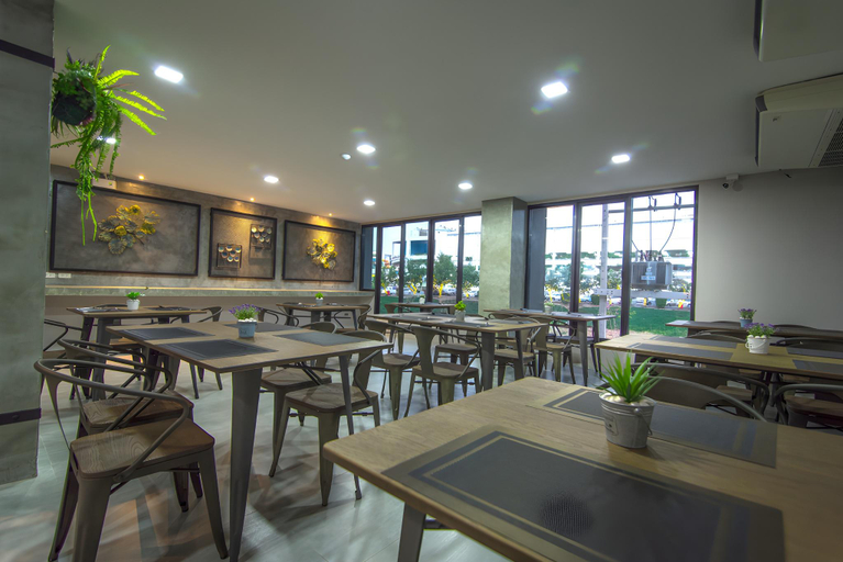 Food & Drinks 5, Devloft Residence, Muang Nakhon Ratchasima