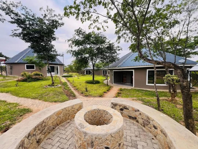 Others 3, KwaMahla Village Resort, Shurugwi