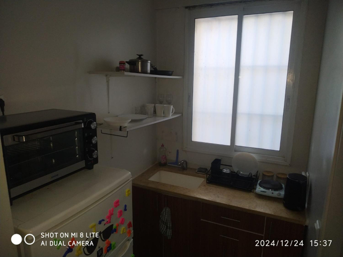 Others 3, Amir's Apartments