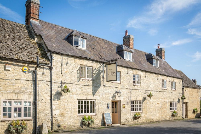 Exterior & Views, The Lion Wendlebury, Oxfordshire