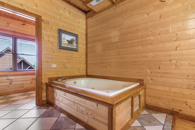 Bathroom 4, Mountain Theatre Lodge by Jackson Mountain Rentals, Sevier