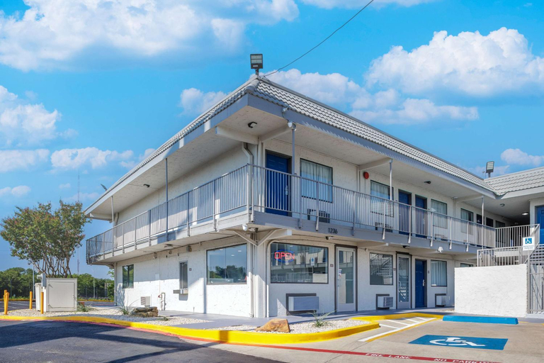 Others 5, Motel 6 Fort Worth, TX - East, Fort Worth