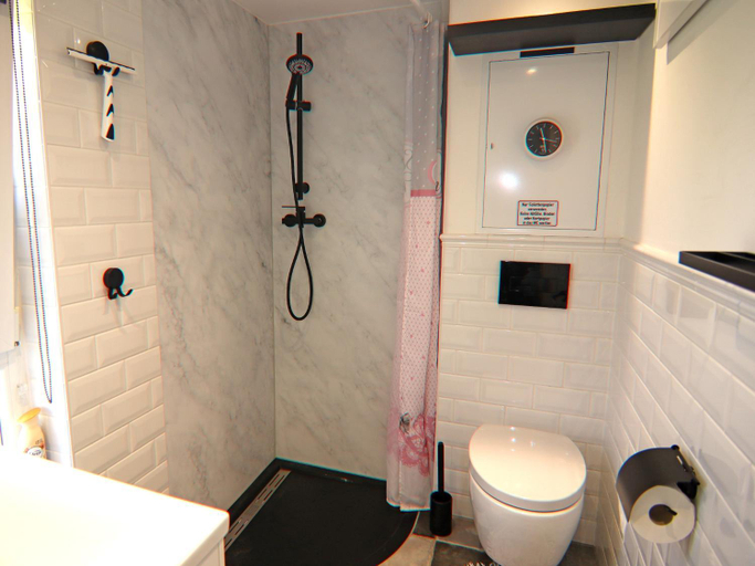 Bathroom 3, Bungalow in Neubukow mit Terrasse und Garten, Rostock