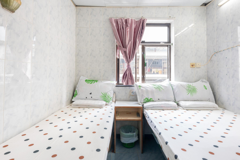 Bedroom 2, New Cosmos Hotel, Kowloon
