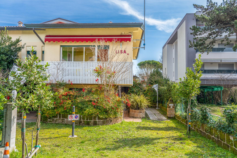 Garden 4, Renovated semi detached house in Bibione Spiaggia, Venezia