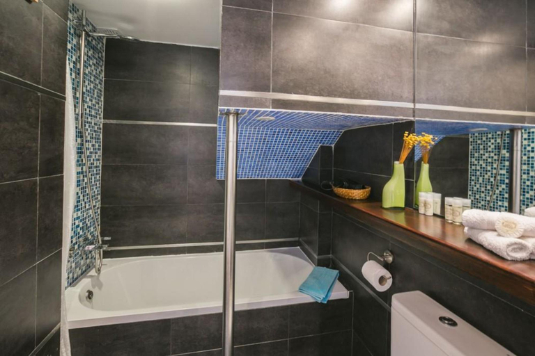 Bathroom 3, Lv Premier P. Real Pi1, Lisbon