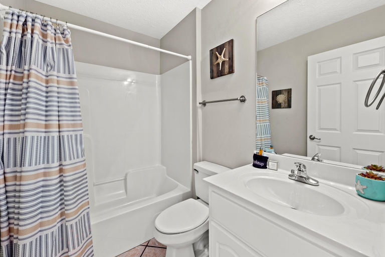 Bathroom 3, 21607 Palm Ave - Palm Breeze, Bay