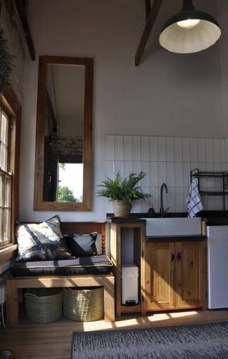 Others 4, SOUSIE'S RUSTIC STAY, Capricorn