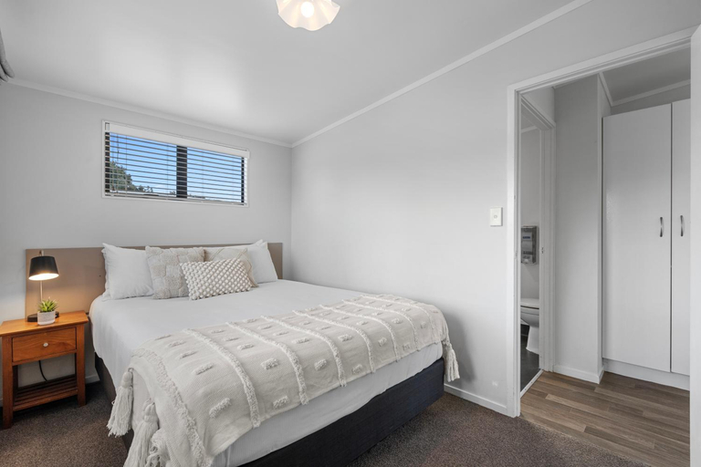 Bedroom 3, Beachaven Top 10 Holiday Park, Western Bay of Plenty