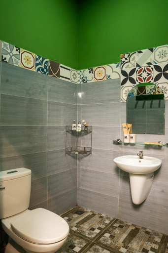 Bathroom, The snail haven pub and stay, Ho Chi Minh City