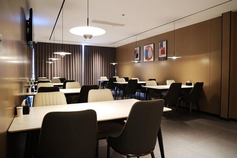 Food & Drinks 5, GreenTree Inn Suzhou Industrial Zone Yangcheng Lake Weiting Mong Kok Express Hotel, Suzhou