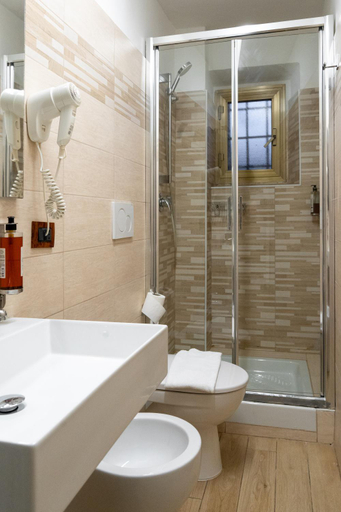 Bathroom 3, La Rosa Di Firenze B&B, Florence
