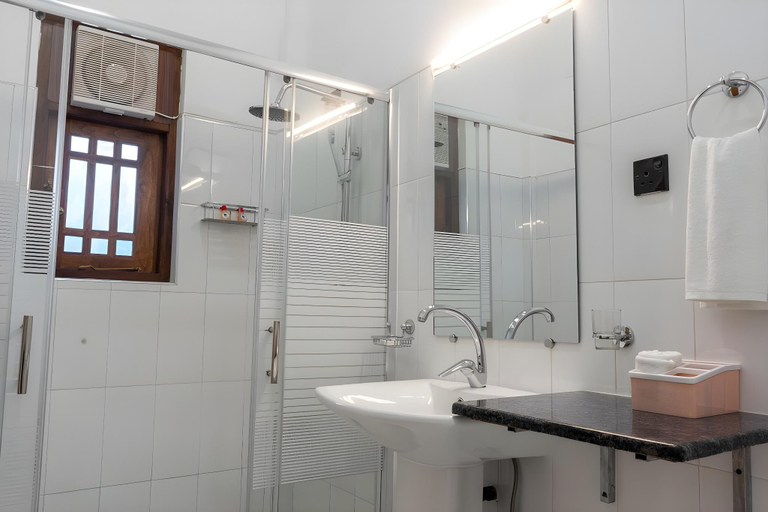 Bathroom 5, Resort Myriad Star Ella, Wellawaya