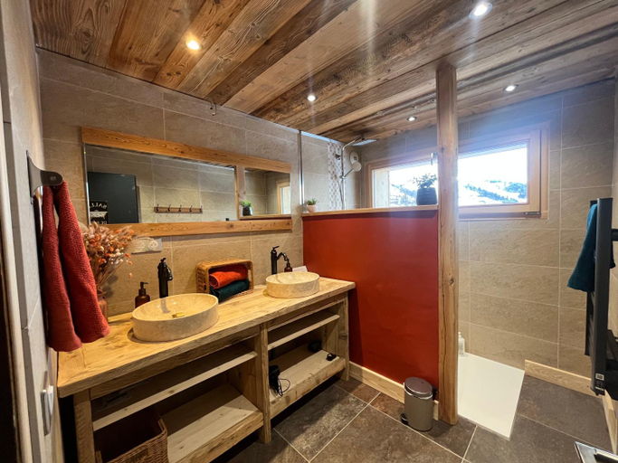 Bathroom 3, Au pre des saisons, Savoie