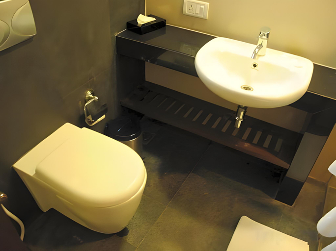 Bathroom 3, Regency Tuticorin by GRT Hotels, Thoothukkudi
