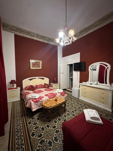 Others 3, B&B Salinas, Palermo