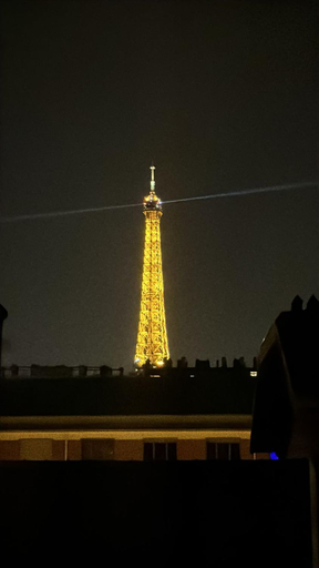 Others, Appartement proche de la Tour Eiffel, Paris