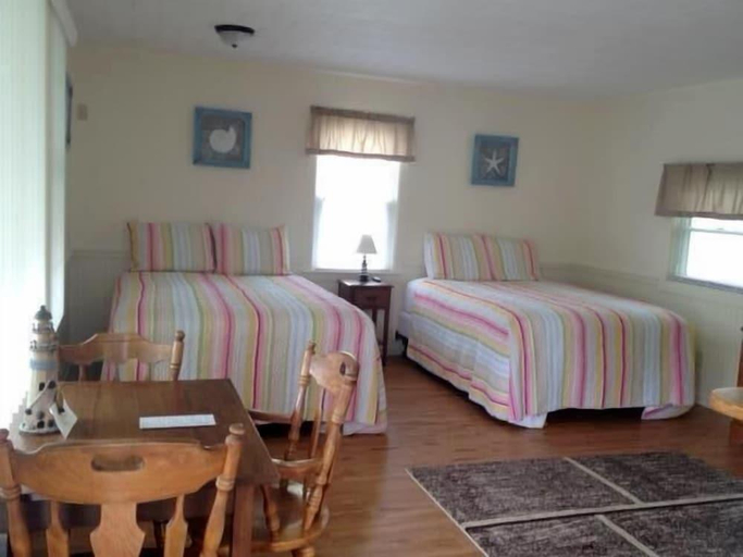 Bedroom 2, Drake's Island Resort & Cottages, York