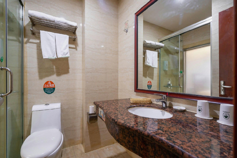 Bathroom 4, GreenTree Inn Wuxi Guangrui Road Hotel, Wuxi