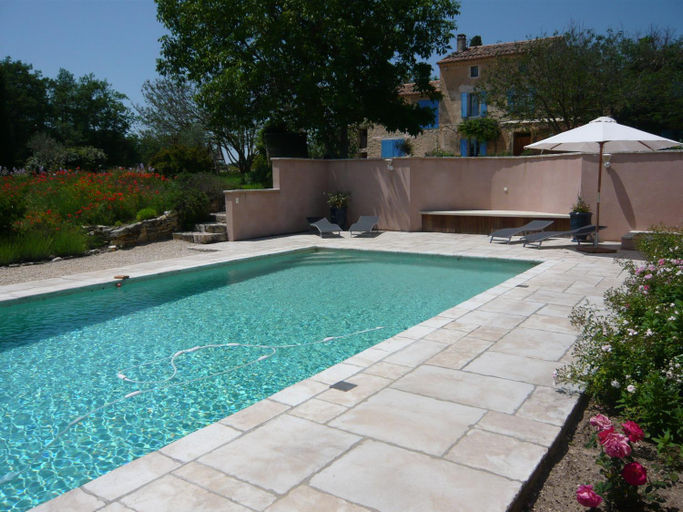 Others 5, Le Mas Saint Jacques, Vaucluse
