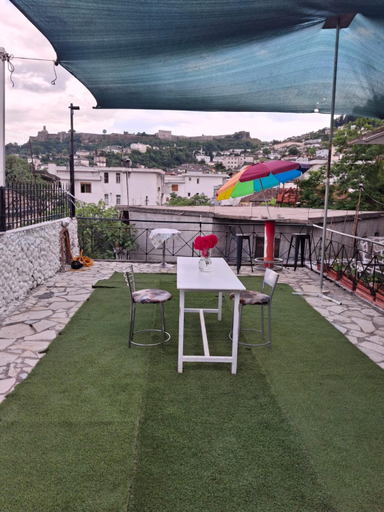 Others 3, Aleko Guest House, Gjirokastrës