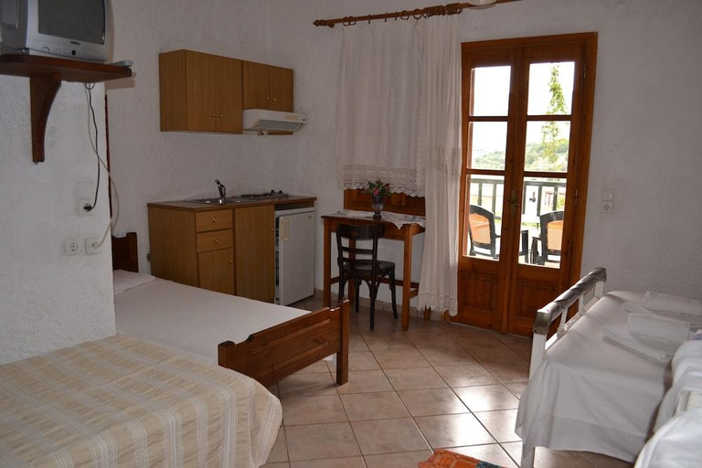 Bedroom 2, Keramos Hotel, Faistos
