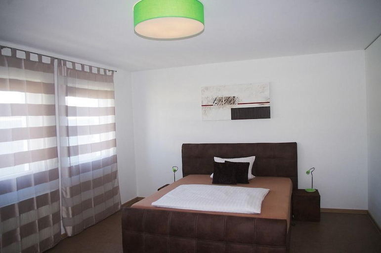 Bedroom 2, Aparthotel Magnolia, Hochtaunuskreis