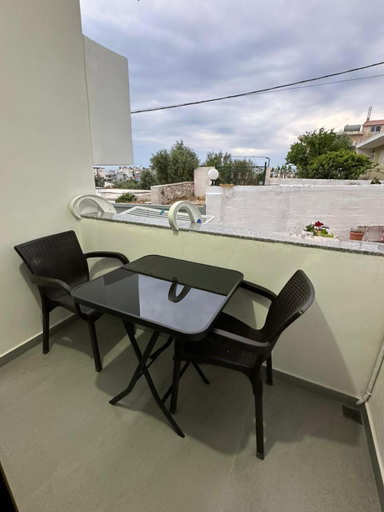 Others 4, Kreshnik Apartments, Sarandës