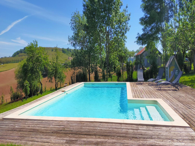 Sport & Beauty 2, Holiday home with pool in Coubjours, Dordogne