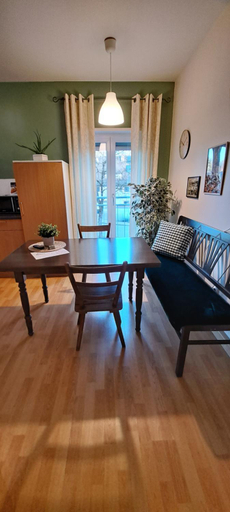 Others 5, Backerwirt - Wohnen und Schlafen, Augsburg