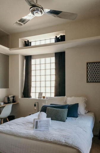 Bedroom 2, Hotel Restaurant La Musardiere, Eure