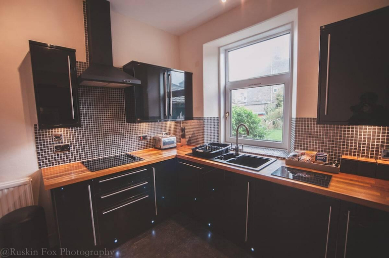 Others 3, Stylish and Spacious two bed in Aberdeen's West End, Aberdeen
