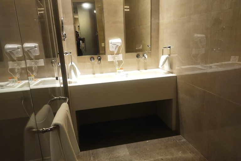 Bathroom 3, Hotel The Shaurya , Patiala