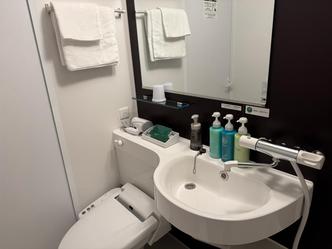 Bathroom 3, Hotel Route Inn Ginan Kokudo 21 Gou, Gifu