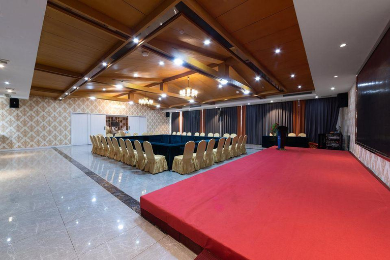 Business Facilities 3, Empire State Hotel, Qiandongnan Miao and Dong